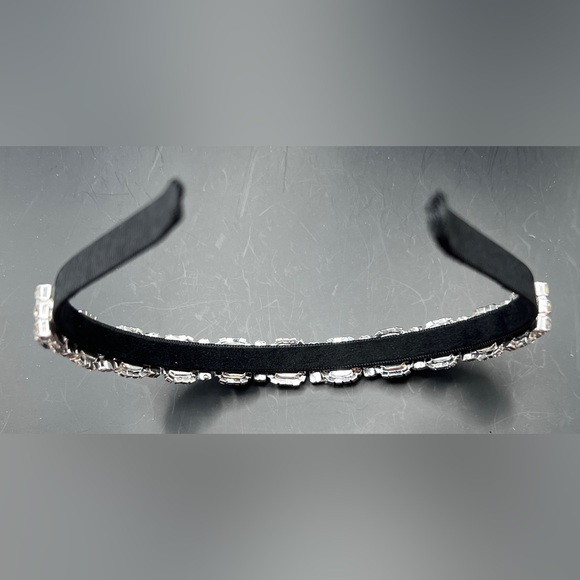 Regal Crystal Beaded Headband - Grey Halo - NWOT - Picture 4 of 4